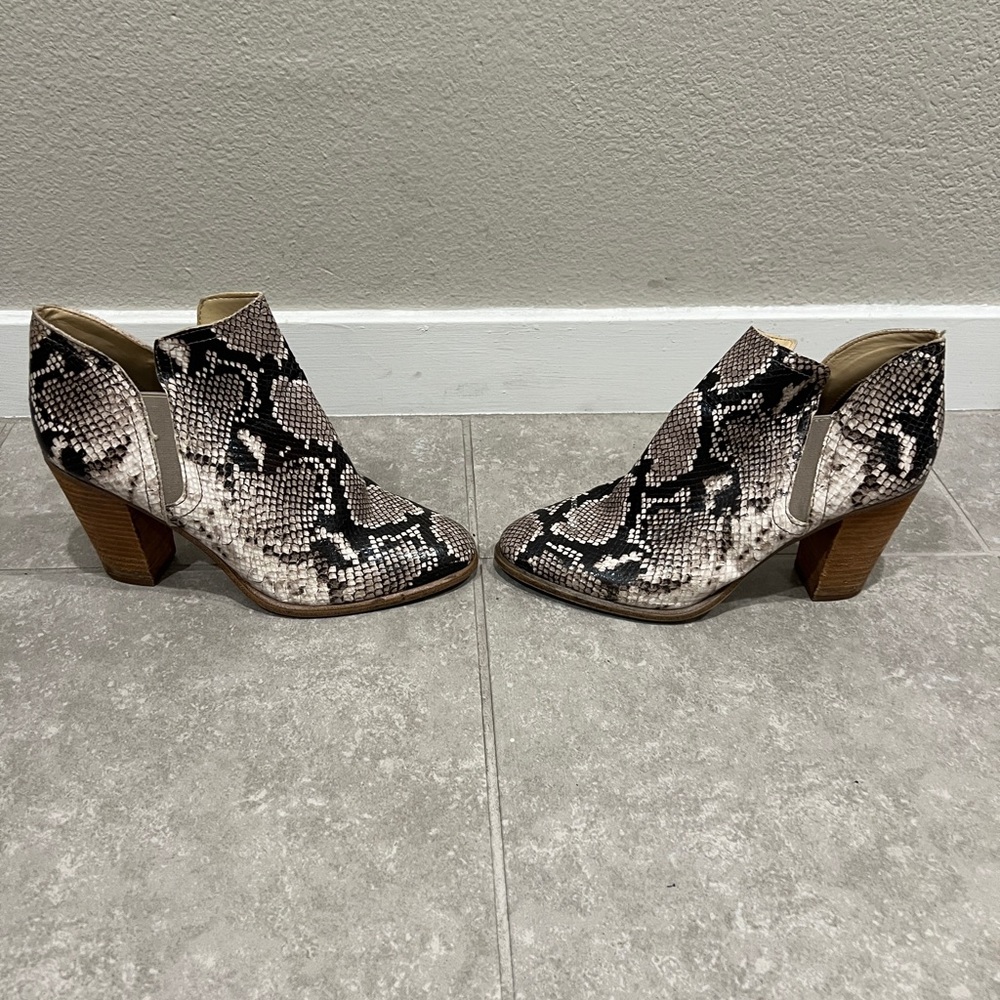 Vince Camuto Booties